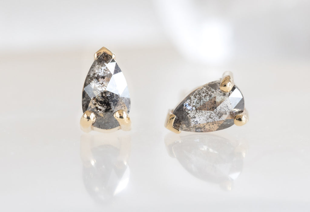 Rose-Cut Salt and Pepper Diamond Stud Earrings in Yellow Gold