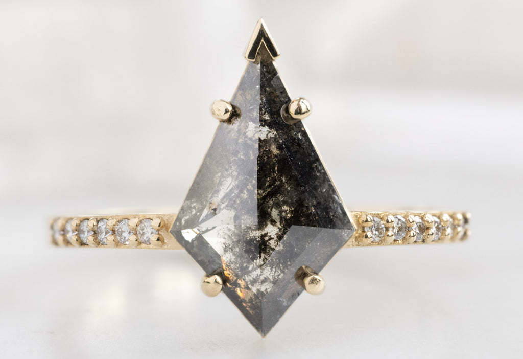 The Willow Ring with a Kite-Shaped Black Diamond