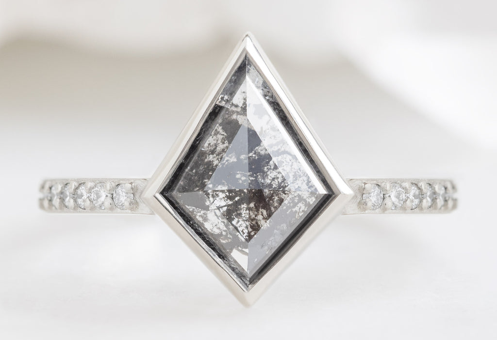 The Willow Ring with a Kite-Shaped Black Diamond