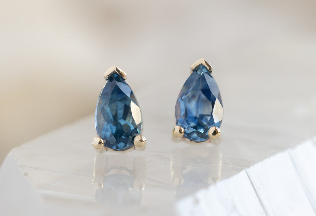 Montana Sapphire Stud Earrings in Yellow Gold