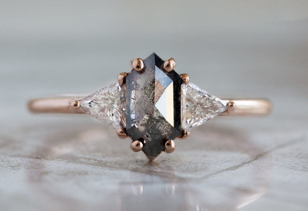 The Jade Ring with a Black Hexagon Diamond